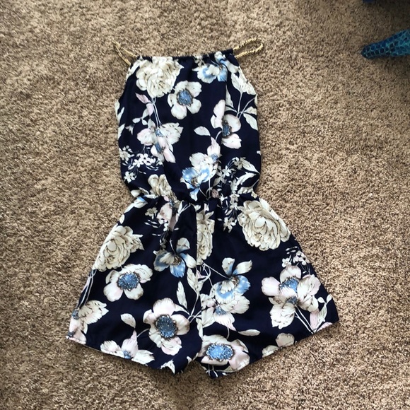 Romper - Picture 4 of 4
